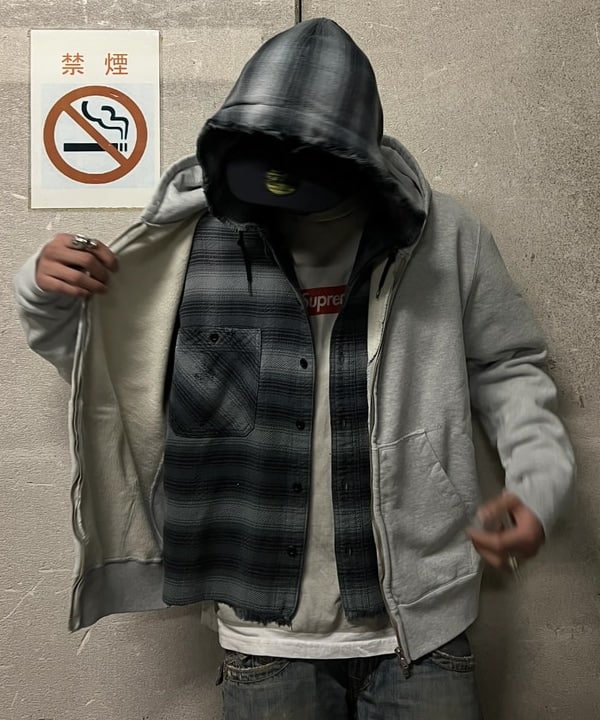 ムファサさんの「BEAMS WOMEN｜【別注】REMI RELIEF / Sweat Zip Hoodie Heather Grey」を使ったコーディネート