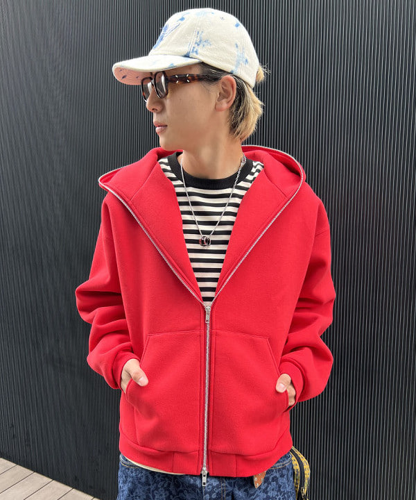 照田 拓史さんの「BEAMS WOMEN｜フルフェイス ジップアップ フーディ 【ワイドショートフィット】」を使ったコーディネート