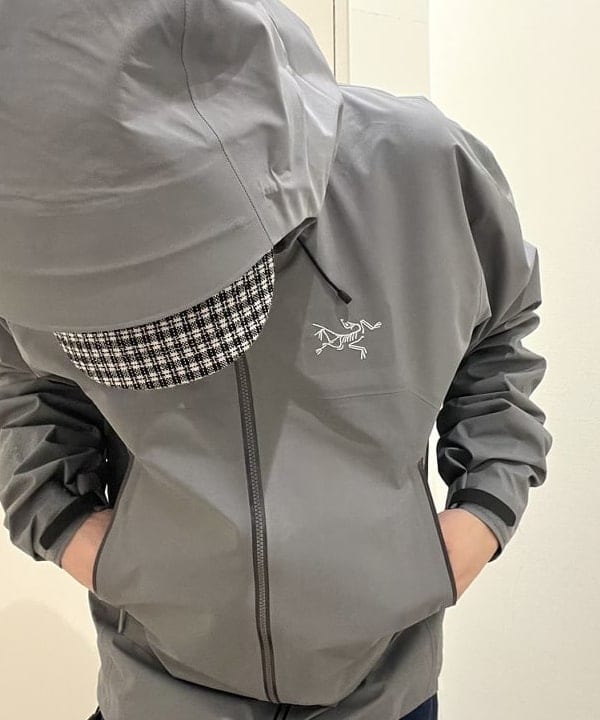 菊田 悠さんの「BEAMS WOMEN｜ARC&rsquo;TERYX / Beta SL Jacket」を使ったコーディネート