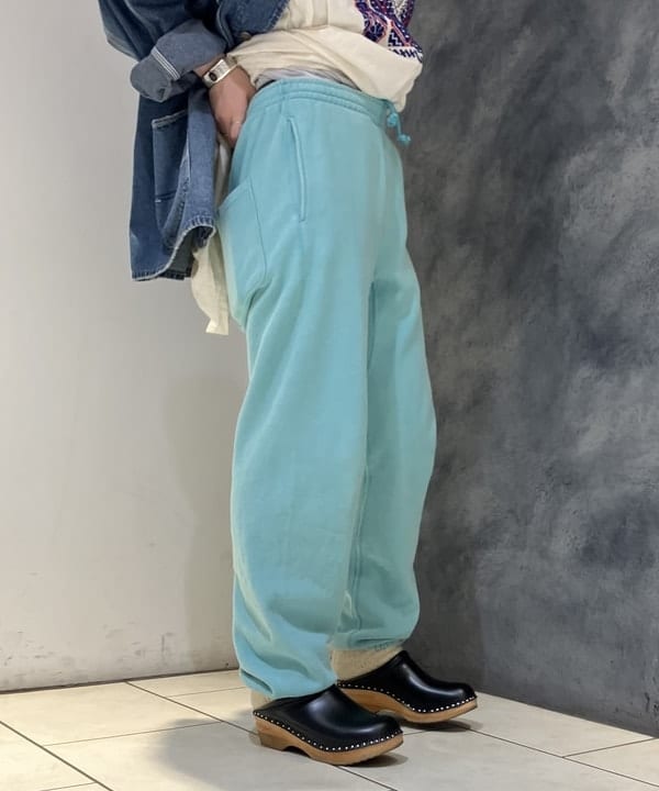 モモさんの「BEAMS WOMEN｜【別注】Healthknit &times; maturely / トンプキンス スウェット パンツ」を使ったコーディネート