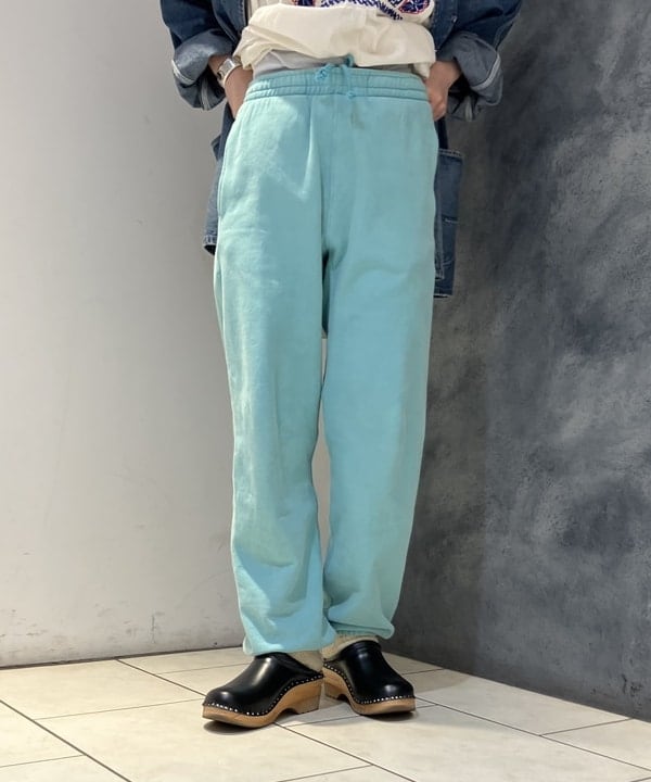 モモさんの「BEAMS WOMEN｜【別注】Healthknit &times; maturely / トンプキンス スウェット パンツ」を使ったコーディネート