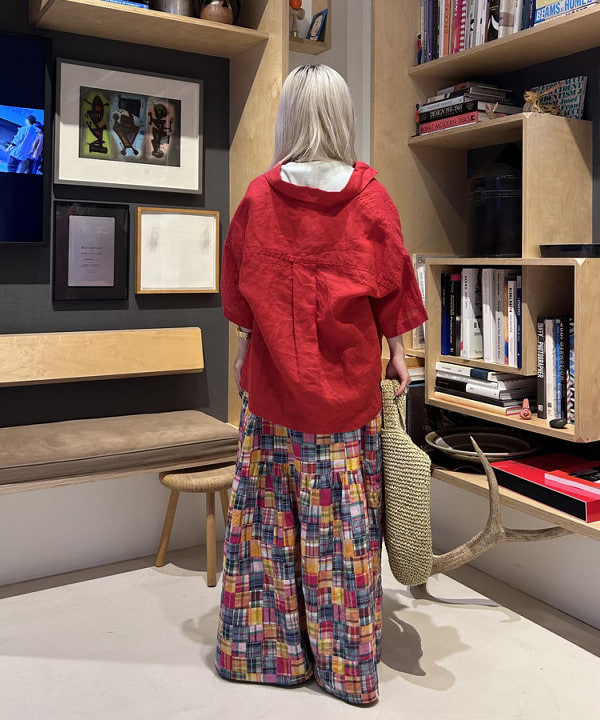 ando naoさんの「BEAMS WOMEN｜リネン ソリッド ショートスリーブ」を使ったコーディネート