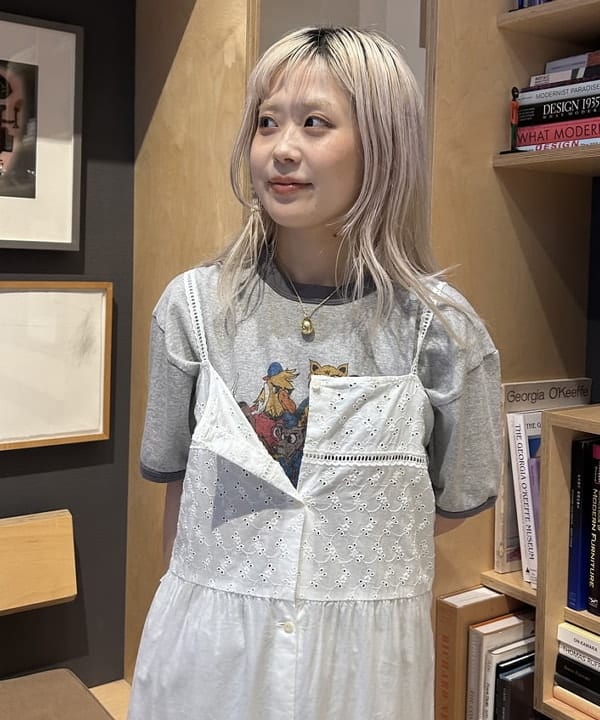 ando naoさんの「BEAMS WOMEN｜カットワーク キャミワンピース」を使ったコーディネート