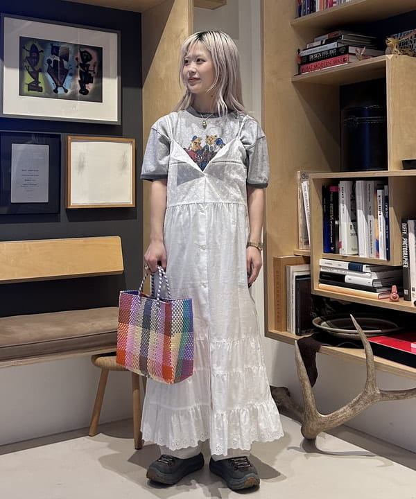 ando naoさんの「BEAMS WOMEN｜カットワーク キャミワンピース」を使ったコーディネート