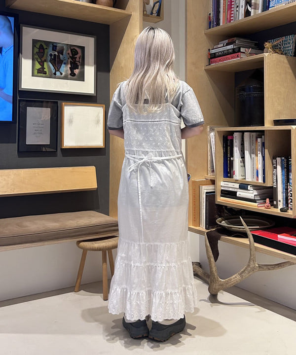 ando naoさんの「BEAMS WOMEN｜カットワーク キャミワンピース」を使ったコーディネート