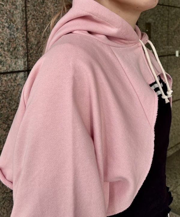 YABUさんの「BEAMS WOMEN｜デニム ハーフ パンツ」を使ったコーディネート