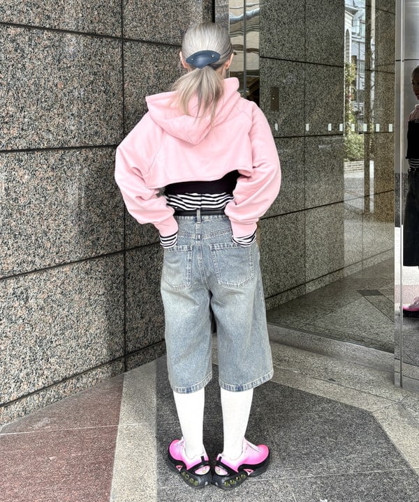 YABUさんの「BEAMS WOMEN｜デニム ハーフ パンツ」を使ったコーディネート