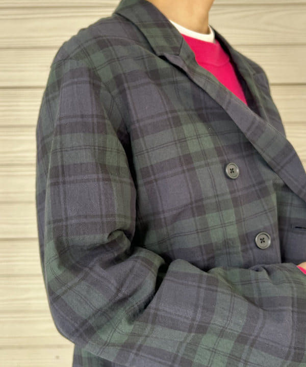MATSUMOTO AMIさんの「BEAMS WOMEN｜チェック ダブル ジャケット」を使ったコーディネート