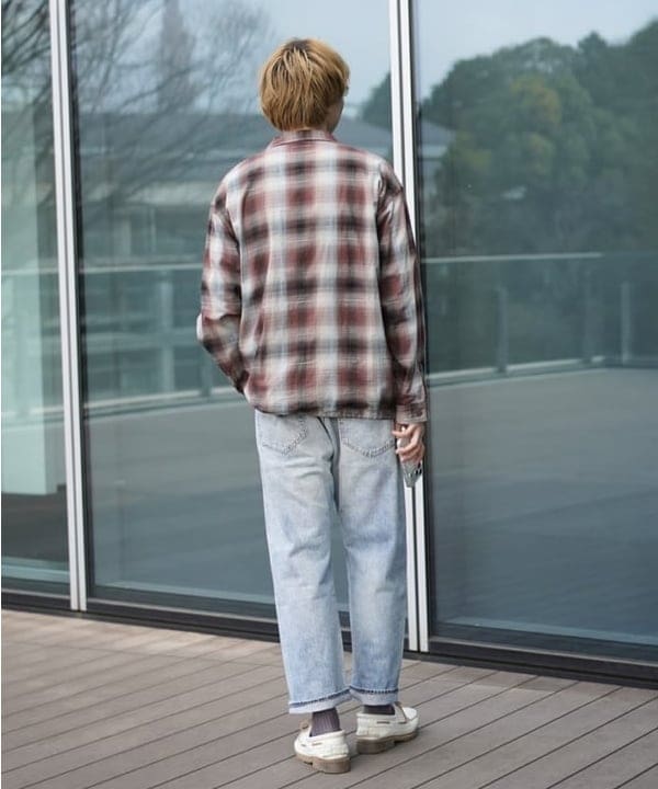 SUDOさんの「BEAMS WOMEN｜【EXCLUSIVE】LEVI&rsquo;S(R) / 501（R） RELAXED LENGTH28」を使ったコーディネート