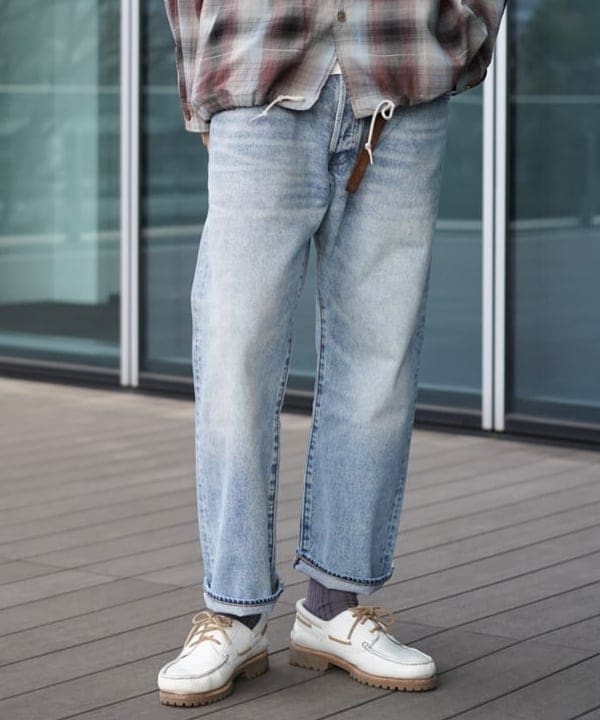 SUDOさんの「BEAMS WOMEN｜【EXCLUSIVE】LEVI&rsquo;S(R) / 501（R） RELAXED LENGTH28」を使ったコーディネート