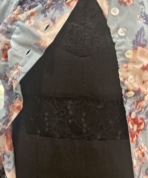 ナカノ アイさんの「BEAMS WOMEN｜シアー フラワープリント カーディガン」を使ったコーディネート