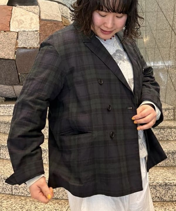 イガラシさんの「BEAMS WOMEN｜チェック ダブル ジャケット」を使ったコーディネート