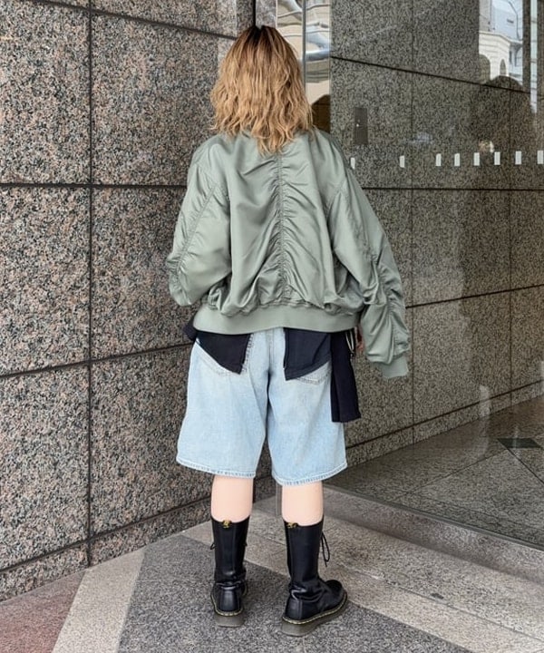 まゆちゃんさんの「BEAMS WOMEN｜ギャザー アーム MA-1」を使ったコーディネート