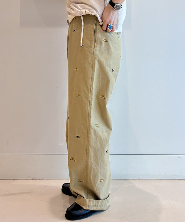 木村 梨香さんの「BEAMS WOMEN｜ボーイ ドッグ エンブロイダリー チノ」を使ったコーディネート