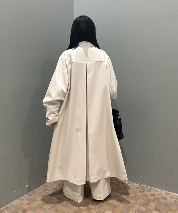 大槻 まひろさんの「BEAMS WOMEN｜YOUNG&OLSEN / ショルダー トートバッグ M」を使ったコーディネート