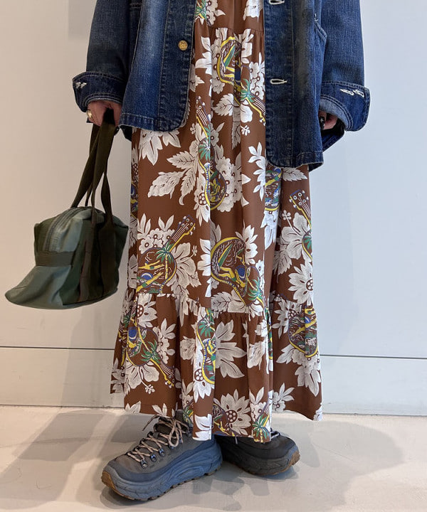 ando naoさんの「BEAMS WOMEN｜【別注】Winner Caps / スエード &times; ツイル キャップ」を使ったコーディネート