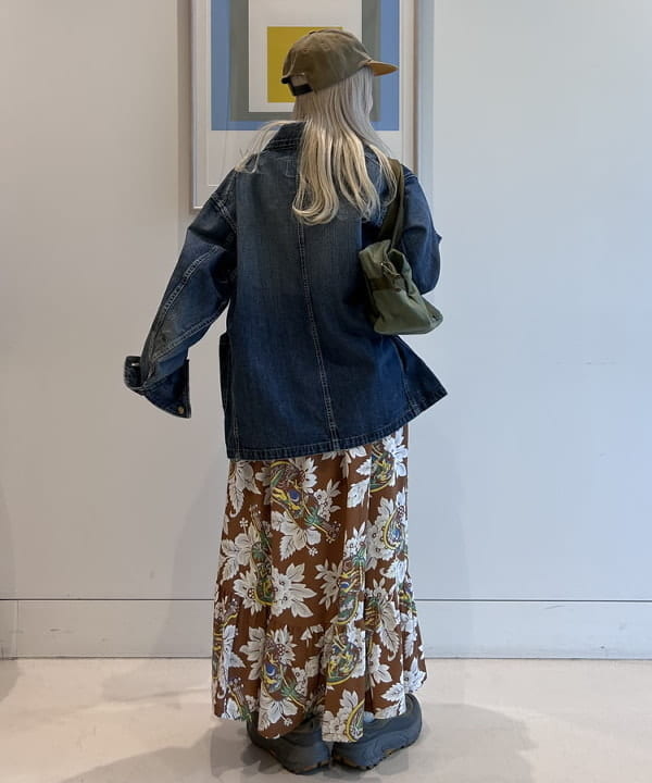 ando naoさんの「BEAMS WOMEN｜【別注】Winner Caps / スエード &times; ツイル キャップ」を使ったコーディネート