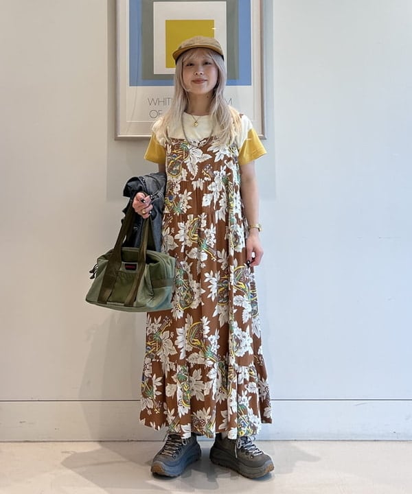 ando naoさんの「BEAMS WOMEN｜【別注】Winner Caps / スエード &times; ツイル キャップ」を使ったコーディネート