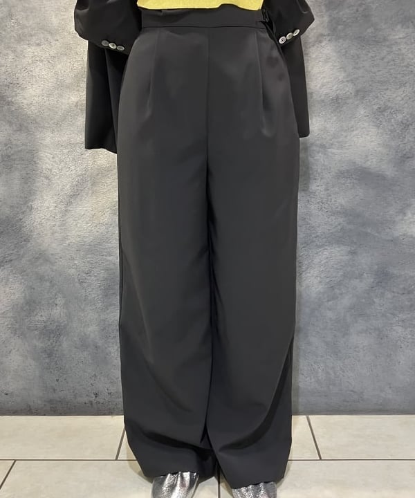 菜月さんの「BEAMS WOMEN｜SLOANE / 10ゲージ スキッパー ハーフスリーブ ニット」を使ったコーディネート