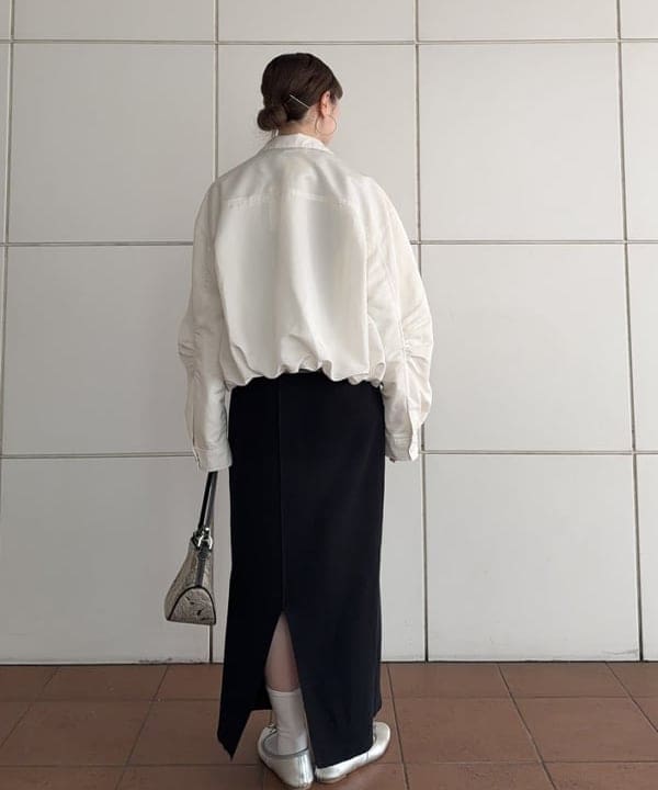 大浦 栞さんの「BEAMS WOMEN｜A VACATION / KIT PAISLEY ショルダーバッグ」を使ったコーディネート