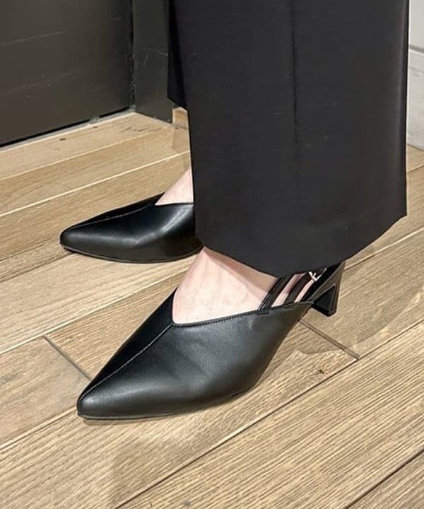 早川 萌子さんの「BEAMS WOMEN｜1タック ストレート パンツ | 新生活・通勤・通学・オフィスカジュアル・オンオフ兼用・好印象コーデ」を使ったコーディネート