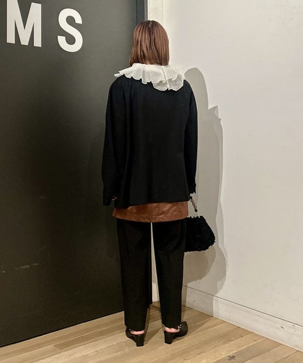 早川 萌子さんの「BEAMS WOMEN｜1タック ストレート パンツ | 新生活・通勤・通学・オフィスカジュアル・オンオフ兼用・好印象コーデ」を使ったコーディネート