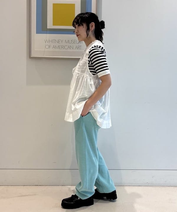 アベアミさんの「BEAMS WOMEN｜【別注】G.H.Bass / BLACK BIT ローファー」を使ったコーディネート