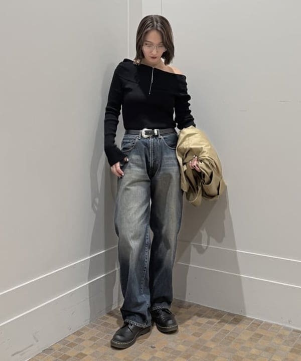 松本 佳菜子さんの「BEAMS WOMEN｜オーバーサイズ ハーフ トレンチ コート」を使ったコーディネート