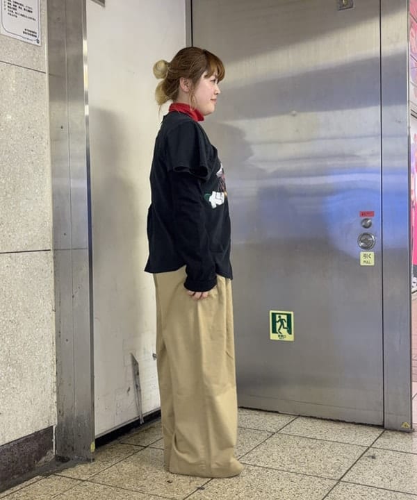 大石彩可さんの「BEAMS WOMEN｜ワイド タック チノ パンツ」を使ったコーディネート