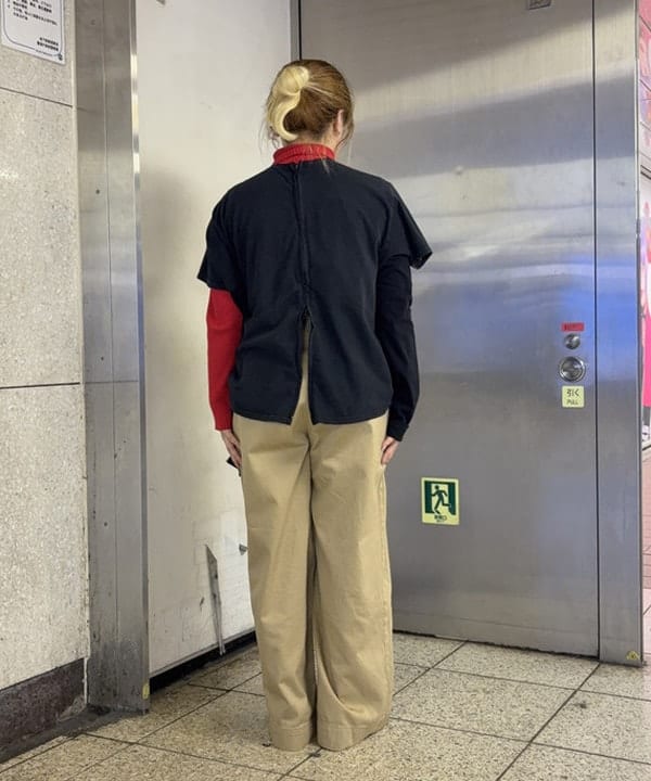 大石彩可さんの「BEAMS WOMEN｜ワイド タック チノ パンツ」を使ったコーディネート