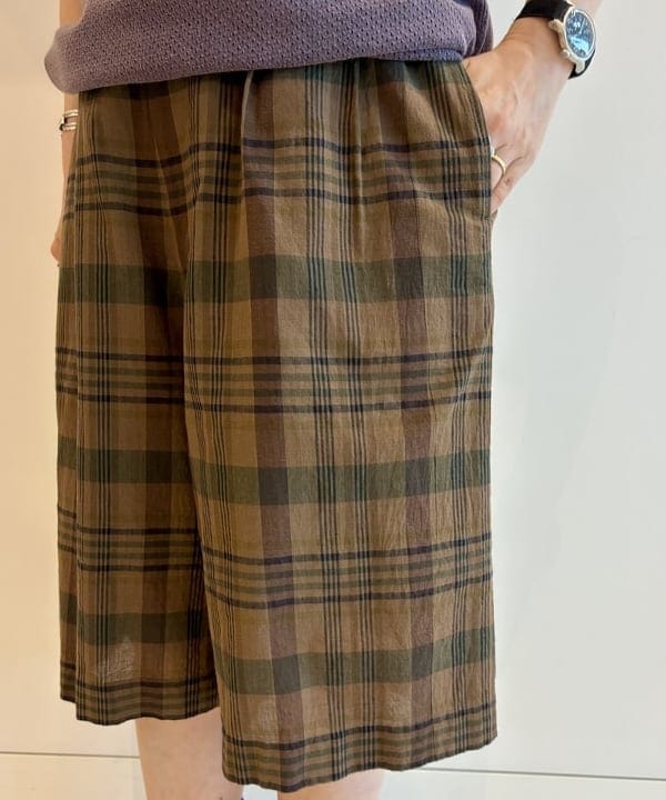 木村 梨香さんの「BEAMS WOMEN｜リネン ソリッド ショートスリーブ」を使ったコーディネート