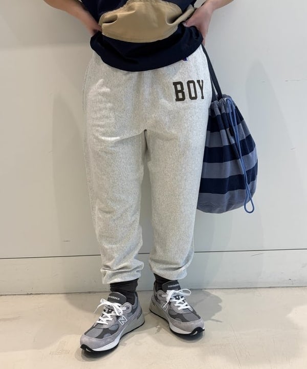 アベアミさんの「BEAMS WOMEN｜【別注】Champion / リバースウィーブ(R) パンツ」を使ったコーディネート