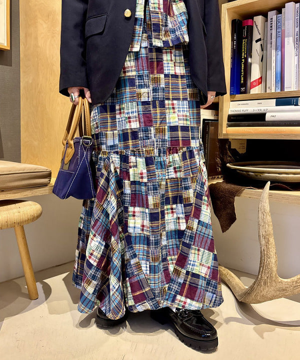 吉野 多恵さんの「BEAMS WOMEN｜ティーダブ スリー ボタン ブレザー」を使ったコーディネート