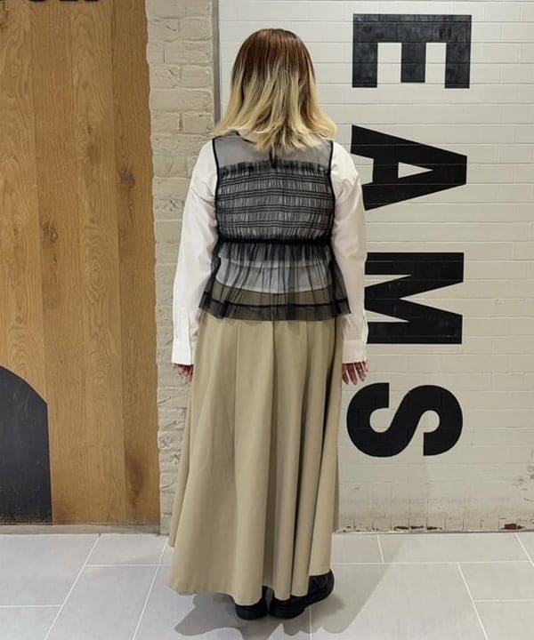 大石彩可さんの「BEAMS WOMEN｜レイヤード ヘム クロップド シャツ」を使ったコーディネート