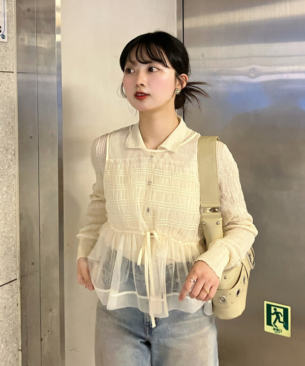 Joさんの「BEAMS WOMEN｜LEVI&rsquo;S(R) / LOOSE BOOT ジーンズ ライトインディゴ」を使ったコーディネート