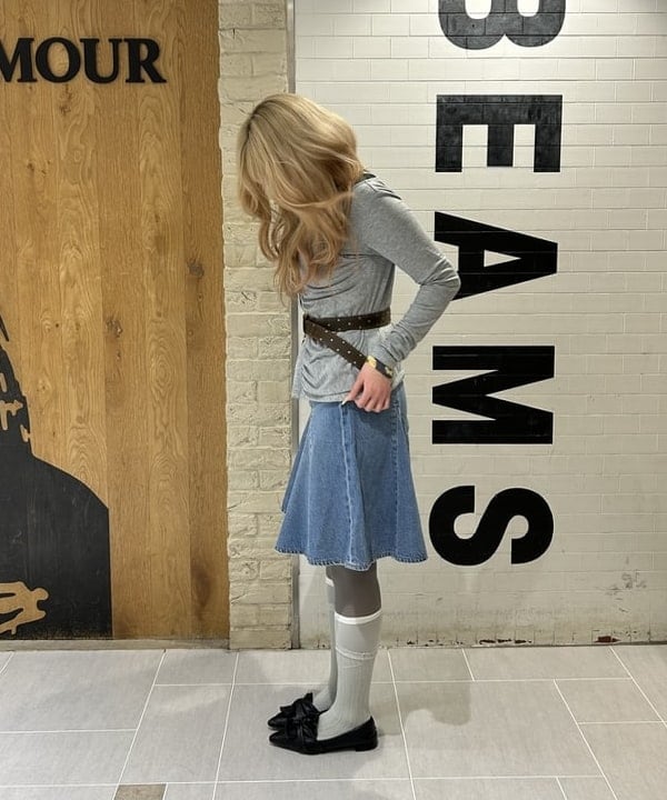 桃羽さんの「BEAMS WOMEN｜シアー フラワープリント カーディガン」を使ったコーディネート