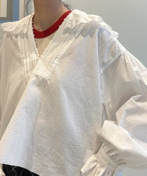 清水 彩乃さんの「BEAMS WOMEN｜ワイド タック チノ パンツ」を使ったコーディネート