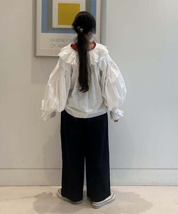 清水 彩乃さんの「BEAMS WOMEN｜ワイド タック チノ パンツ」を使ったコーディネート