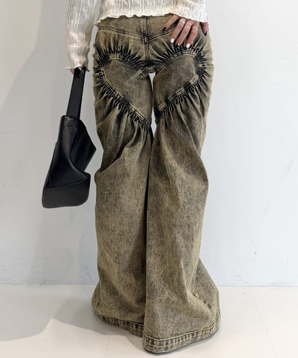 松本 佳菜子さんの「BEAMS WOMEN｜カット ジャカード ジップ シャツ」を使ったコーディネート