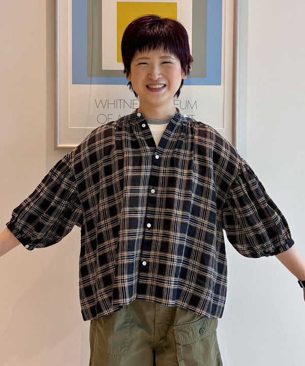 木村 梨香さんの「BEAMS WOMEN｜リネン チェック スモック シャツ」を使ったコーディネート