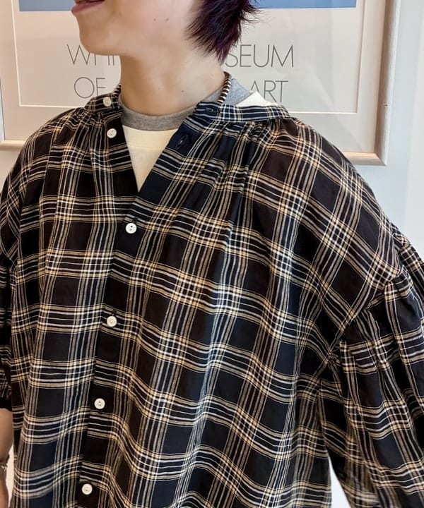 木村 梨香さんの「BEAMS WOMEN｜リネン チェック スモック シャツ」を使ったコーディネート