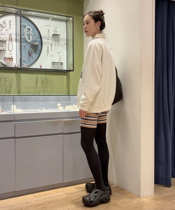 神坂 莉子さんの「BEAMS WOMEN｜コットン シルク スカーフ」を使ったコーディネート