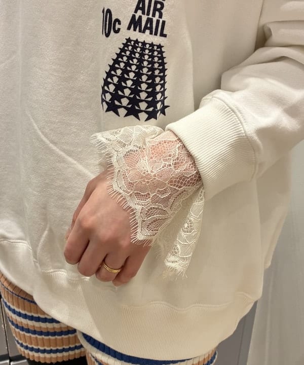 神坂 莉子さんの「BEAMS WOMEN｜コットン シルク スカーフ」を使ったコーディネート