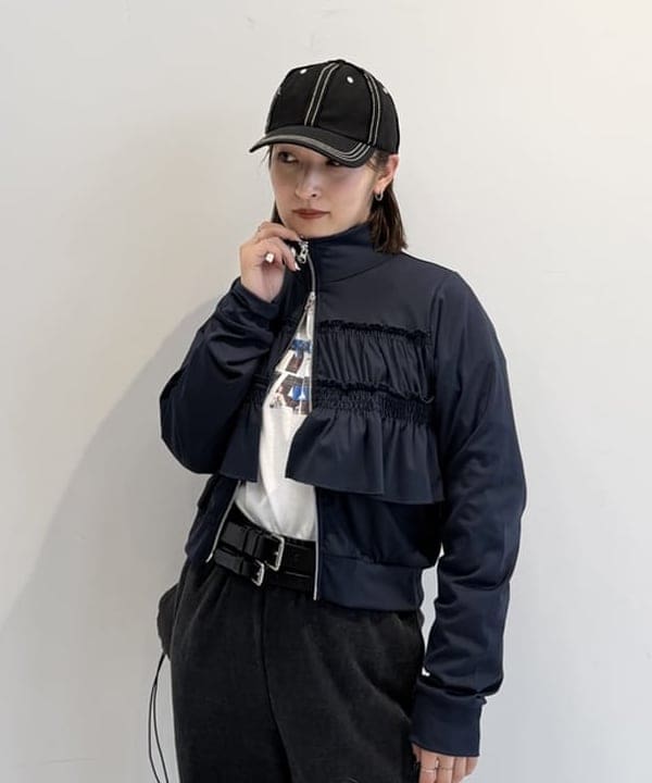 松本 佳菜子さんの「BEAMS WOMEN｜ワイド ダブル バックル ベルト」を使ったコーディネート