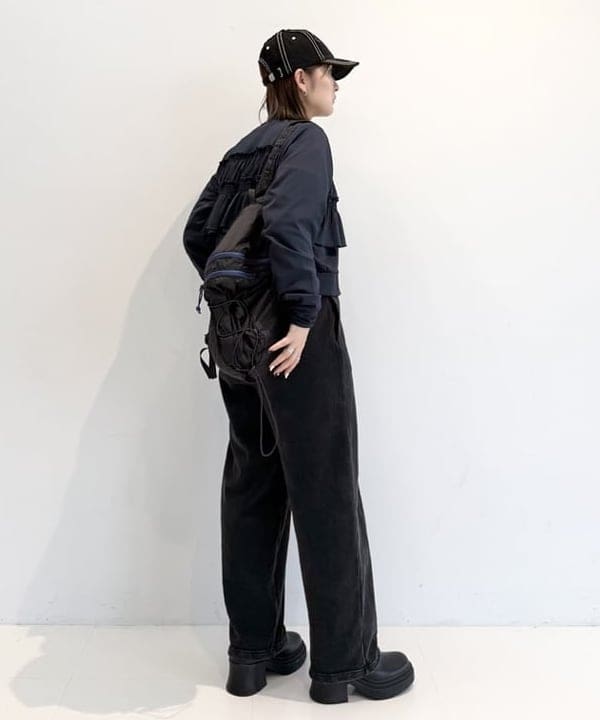 松本 佳菜子さんの「BEAMS WOMEN｜ワイド ダブル バックル ベルト」を使ったコーディネート