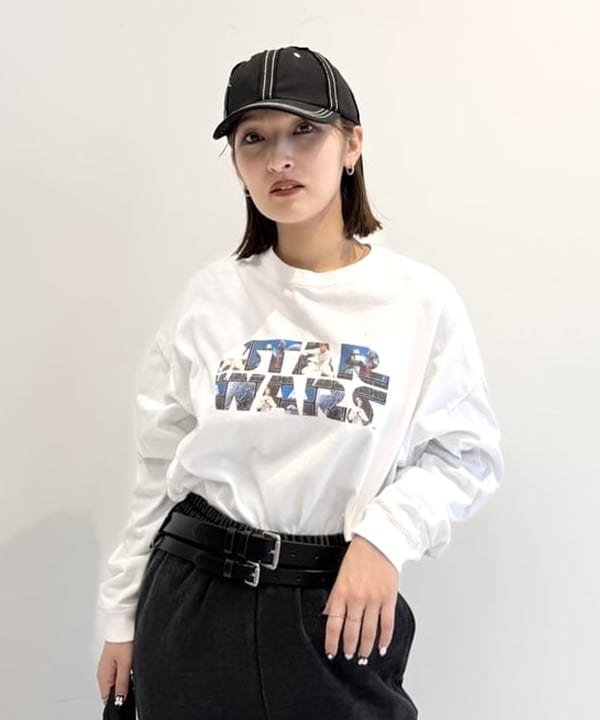 松本 佳菜子さんの「BEAMS WOMEN｜ワイド ダブル バックル ベルト」を使ったコーディネート