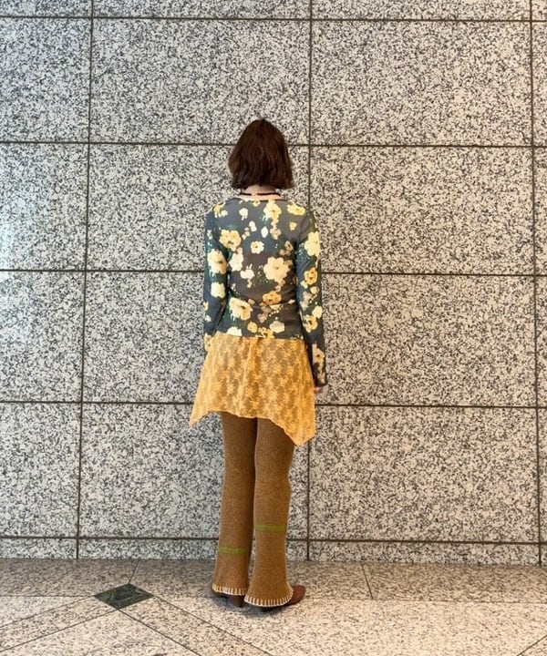 水野 萌香さんの「BEAMS WOMEN｜シアー フラワープリント カーディガン」を使ったコーディネート