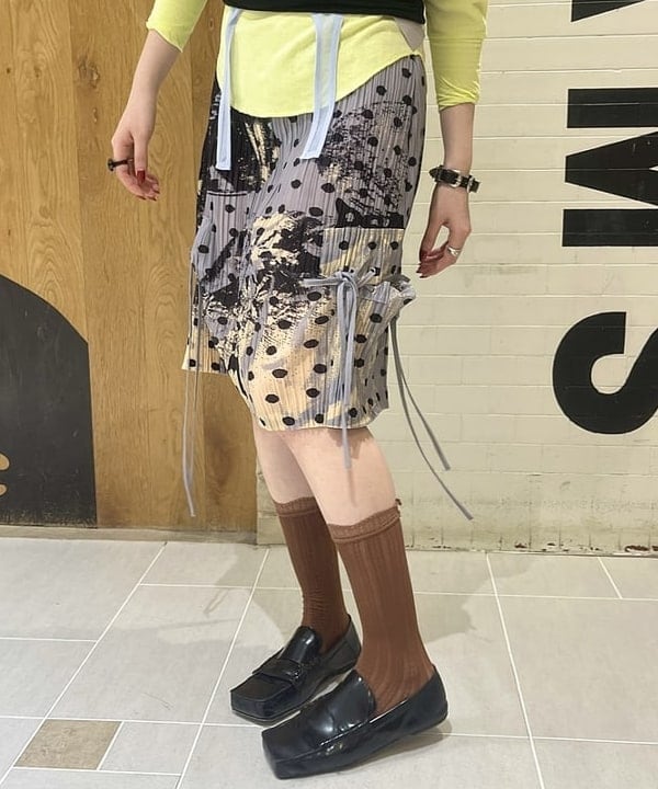 江口 息吹さんの「BEAMS WOMEN｜BEAMS BOY / 樹脂 パール ロング ネックレス」を使ったコーディネート