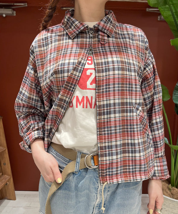 エノモト アミさんの「BEAMS WOMEN｜マドラス チェック ブルゾン」を使ったコーディネート