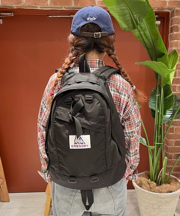 エノモト アミさんの「BEAMS WOMEN｜マドラス チェック ブルゾン」を使ったコーディネート